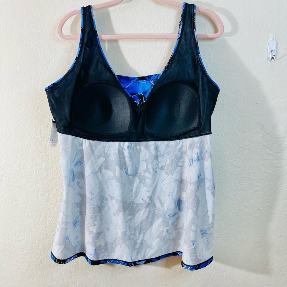 Swimsuits For All Blue Floral Swim Top Women Size 22 Blue/Black Summer Beach - Picture 3 of 7
